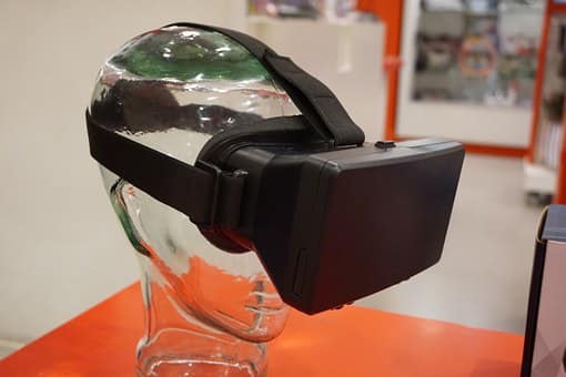 VR 
